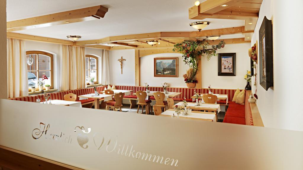 Landhaus Strolz Sankt Anton am Arlberg Exterior photo